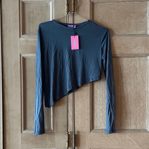 Edikted Tops - NWT Asymmetrical Gray Edikted Top, Size S